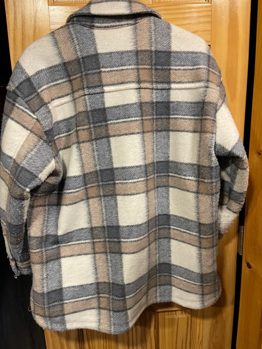 Abercrombie & Fitch Cream Plaid Shacket with Gray Stripes - Picture 5 of 5